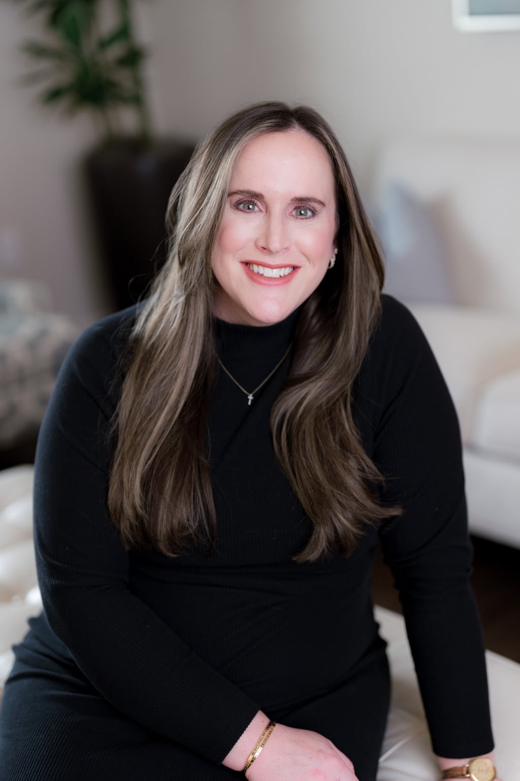 Dr. Jessica Walker, female plastic surgeon in Knoxville, TN